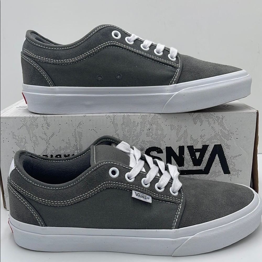 Vans Men's Gray Canvas Sneakers Skate Chukka L
Pewter/True White
VN0A4BX4195 - Picture 2 of 16
